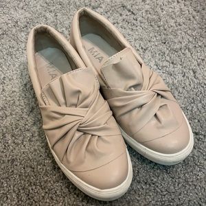 Slip-on sneakers with bow detail